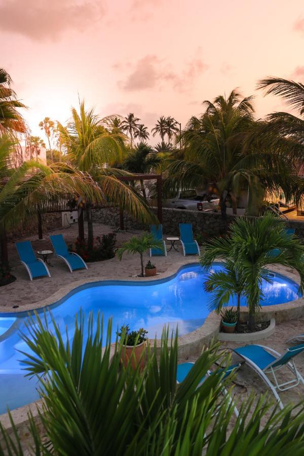 Aqua Viva Suites Kralendijk  Bagian luar foto